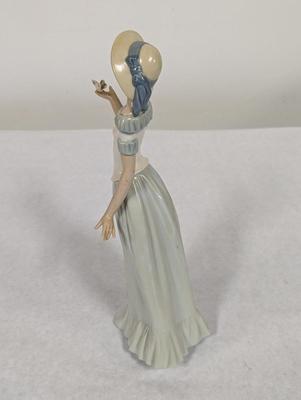 NAO By Lladro Figurine The Butterflies Dance
