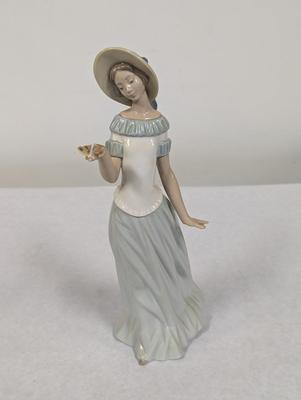 NAO By Lladro Figurine The Butterflies Dance