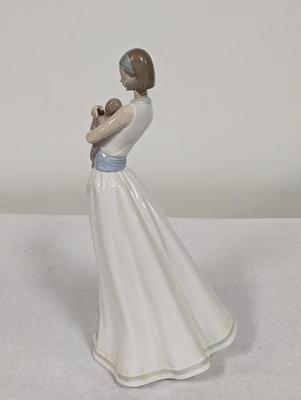 NAO Lladro Figurine