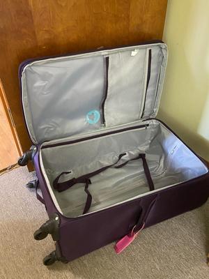 Large Expandable Rolling Suitcase