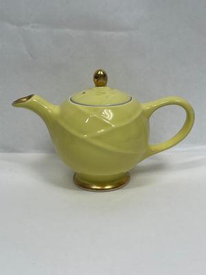 Vintage Hall Yellow Gold Mid Century Modern Ceramic Teapot 6 cup Hall #0219