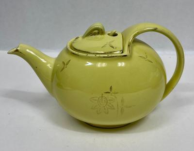 Retro Yellow w/gold Teapot 6 cup Hall 0759