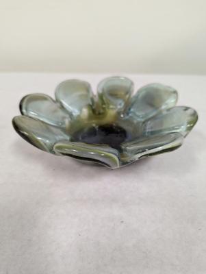 Scallop Daisy Shape Glass Trinket Dish