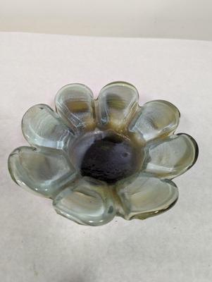 Scallop Daisy Shape Glass Trinket Dish
