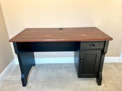 Distressed Desk~ Read Details