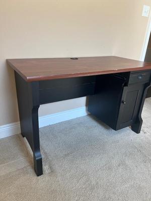 Distressed Desk~ Read Details