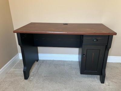 Distressed Desk~ Read Details