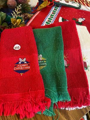 Christmas Decor | LOT ONE