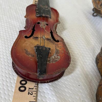 Toy guitars