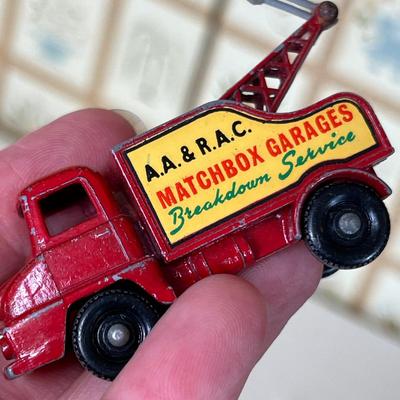 Allis Chalmers land scraper & Matchbox tow truck