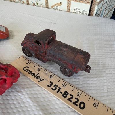 Lot of automobile toys