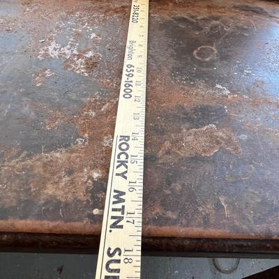 Lot 70 Wood painted metal table
