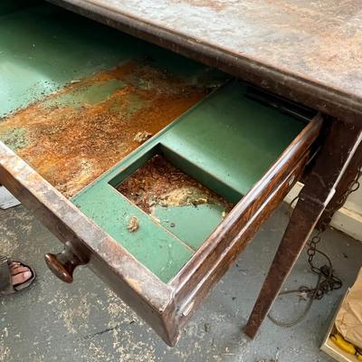 Lot 70 Wood painted metal table