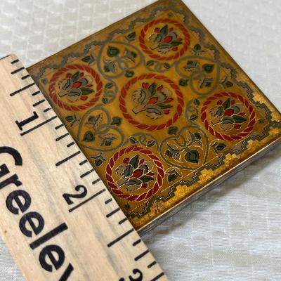 Lot 73 Fancy compacts