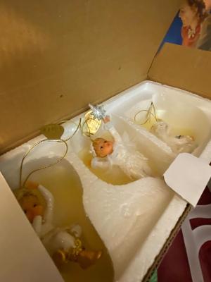 Assorted Christmas Decorations and Accessories | Lot Six