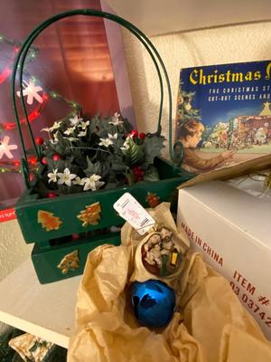 Assorted Christmas Decorations and Accessories | Lot Six