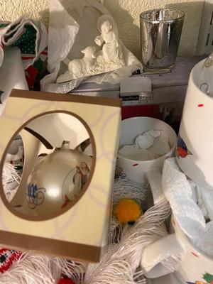 Assorted Christmas Decorations and Accessories | Lot Eight