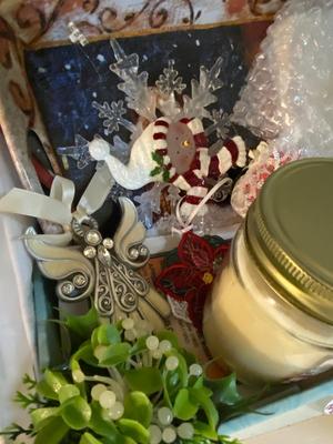 Assorted Christmas Decorations and Accessories | Lot Ten