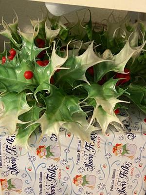 Assorted Christmas Decorations and Accessories | Lot Twelve