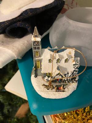 Assorted Christmas Decorations and Accessories | Lot Twelve