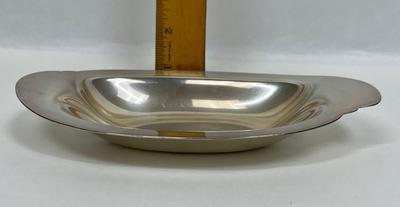 Wilcox IS International Silver C Carriage #8094 oblong dish