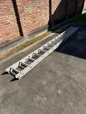 32FT Extension Ladder. (See description)
