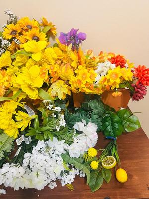 FLORAL STEM LOT