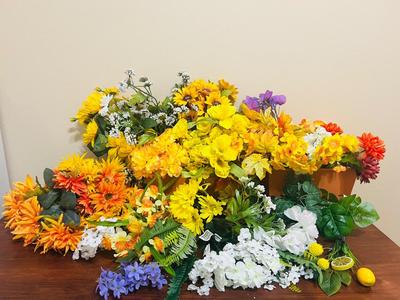 FLORAL STEM LOT