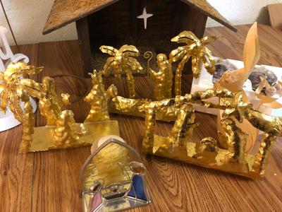 Christmas Decor | LOT FOUR