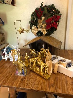 Christmas Decor | LOT FOUR