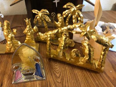 Christmas Decor | LOT FOUR