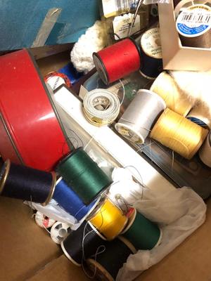 Vintage Sewing Accessories | LOT FOUR