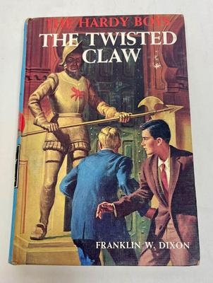 Vintage 1962 Edition of the Hardy Boys "The Twisted Claw" Book #18