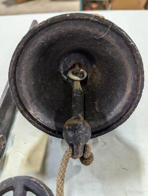 Cast Iron Rooster Dinner Bell