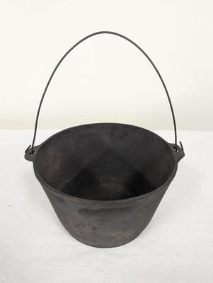 Cast Iron #7 Bean Pot Kettle With Handle