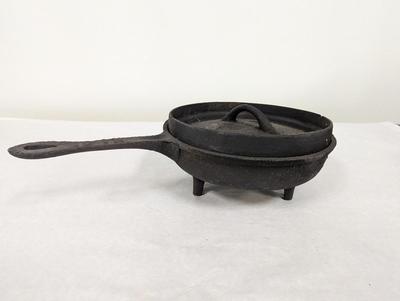 No. 10 Three Legged Cast Iron Skillet With Lid
