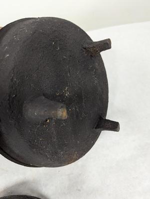 No. 10 Three Legged Cast Iron Skillet With Lid