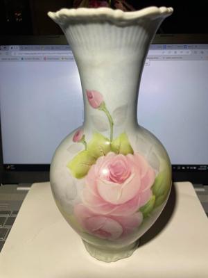 Vintage Bavarian Waldsassen Bareuther 9.5" Tall Hand Painted Vase by E. LEONARD in VG Preowned Condition as Pictured.