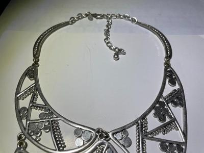 Vintage Preowned Chico's White Metal Adjustable Cleopatra Style Fashion Necklace in VG Preowned Condition as Pictured.