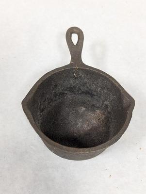 Vintage Miniature Pots & Skillet