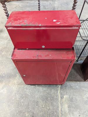 Metal 2 Piece Tool Cabinet