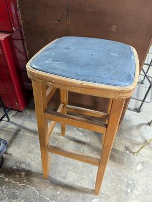 Vintage Cushioned Bar Stool