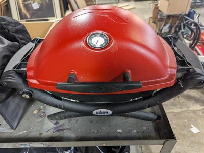 Weber Table Top Grill With Cover
