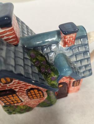 1 Musical Teapot & House Teapot