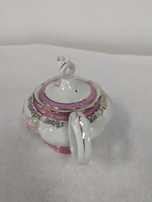 1 Musical Teapot & House Teapot