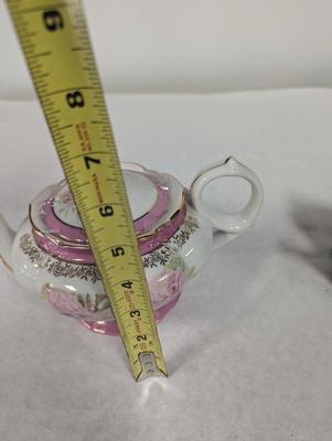 1 Musical Teapot & House Teapot