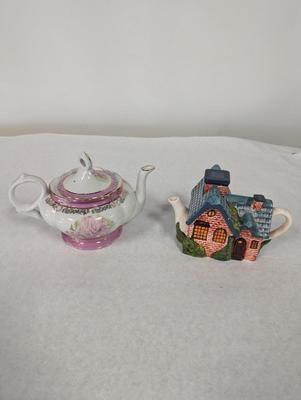 1 Musical Teapot & House Teapot