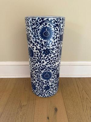 Chinese Blue & White Porcelain Umbrella Stand