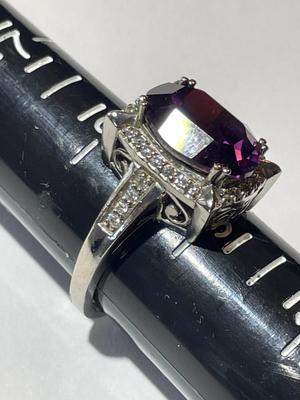 Vintage Amethyst Color Stone & CZ Fashion Silver-toned Ring Size 8.5 in Good Preowned Condition.