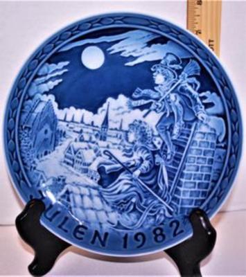 "The Shepards and the Sweep" by Artist Frode Bahnsen - "Julien 1982" - Includes: Plate #2044, 7" Diameter &...